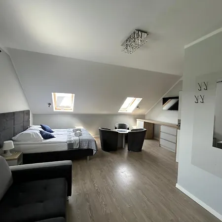 Amber Дарлувко